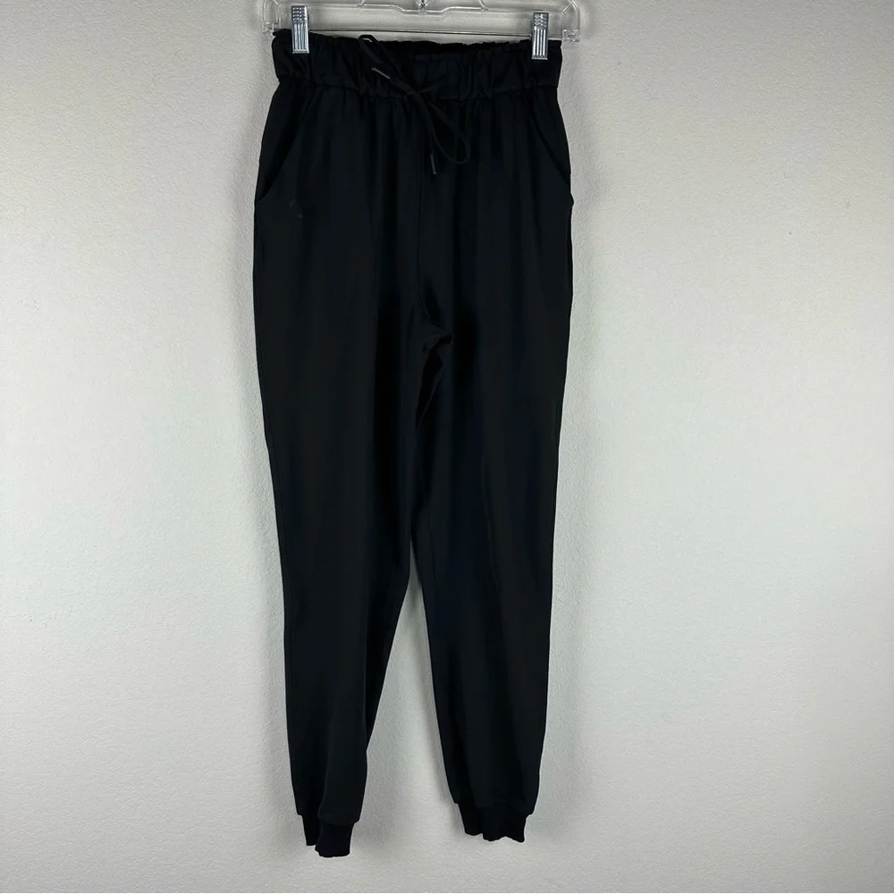Lululemon Black Stretch High Rise Athletic Athleisure Joggers Size 4